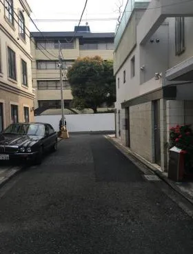 谷・荒井ビルの外観