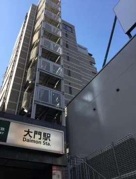 IZUMIビルの外観