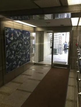 IZUMIビルの外観