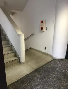 芥川青山ビルの外観