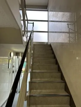 白金TNKビルの外観