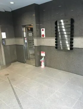 新富センタービルの外観