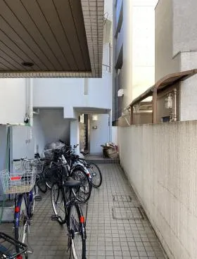 アポロ池袋の外観