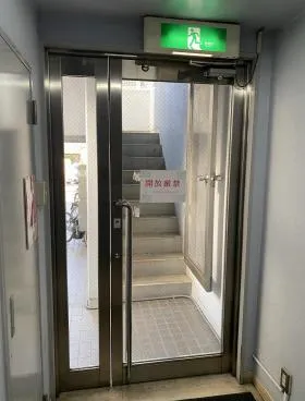 アポロ池袋の外観