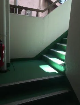 MIビルの外観
