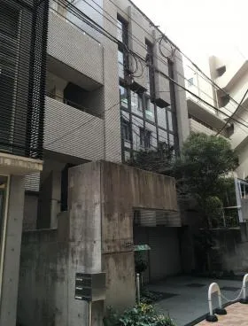 南青山AYビルの外観