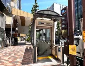 出入口4（地上）