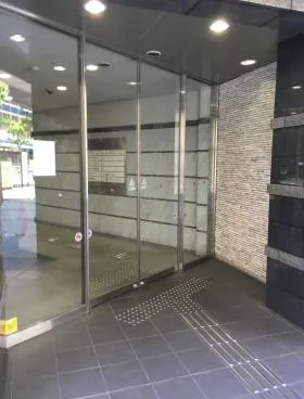 MZビルの外観