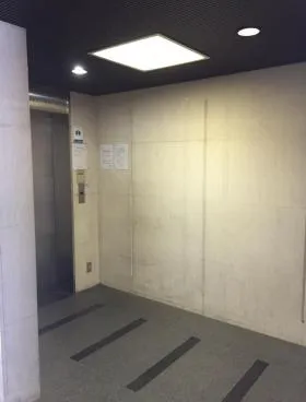 日本橋イヅミビルの外観