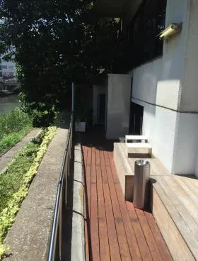 日本橋イヅミビルの外観