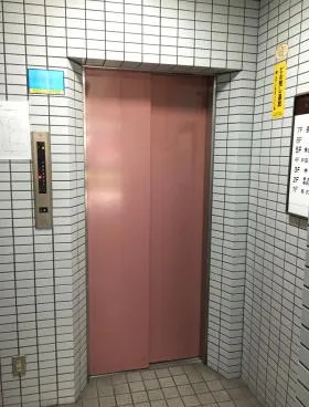 長谷川ビルの外観