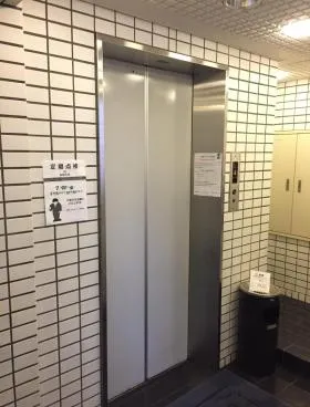 高梨ビルの外観