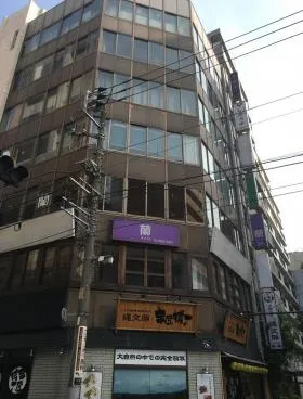 第6下川ビルの外観