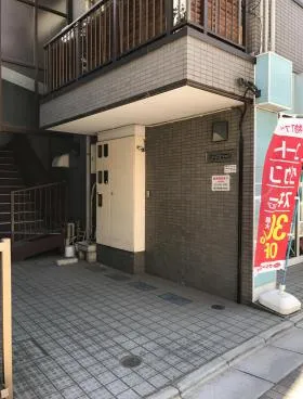 アサツマビルの外観