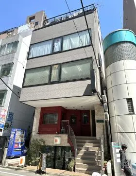 エスペラン代々木ビルの外観
