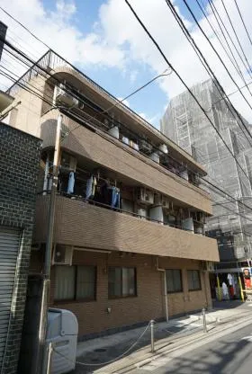 シェ・ミウラの外観