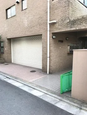 シェ・ミウラの外観