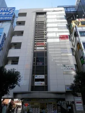 TS-114ビルの外観