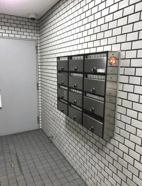 富善ビルの外観