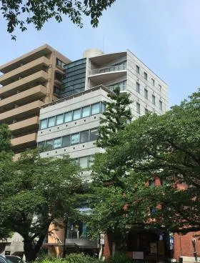 国立東加賀屋ビルの外観