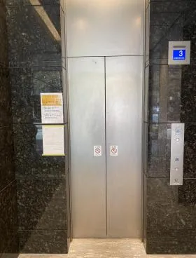 河北新報ビルの外観