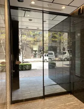 河北新報ビルの外観