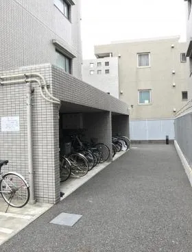 ルーブル新宿西落合伍番館ビルの外観