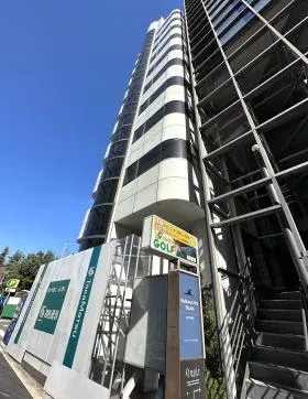 ウイーズ北青山ビルの外観