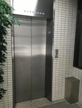 川原ビルの外観