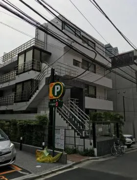 マスターズ赤坂の外観