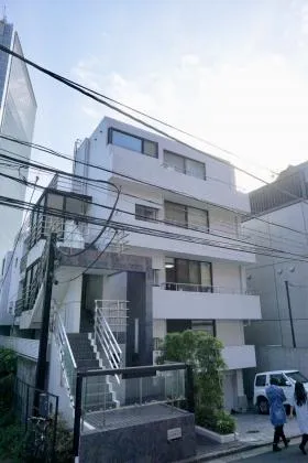 マスターズ赤坂の外観