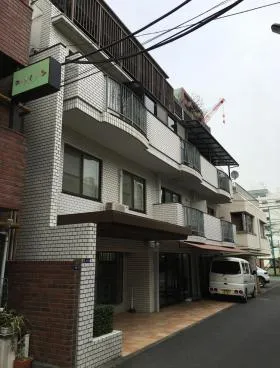 レマン南青山の外観