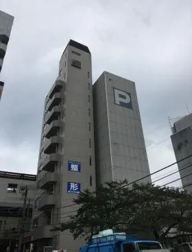 多摩クレイドゥルビルの外観