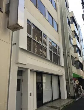 八木ビルの外観