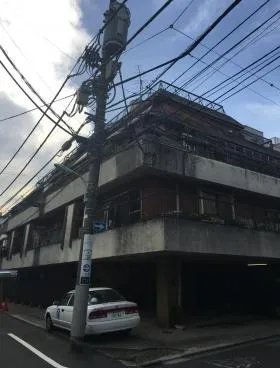 南青マンションの外観