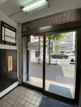 塚田ビルの外観
