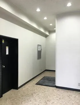 築地ニイクラビルの外観