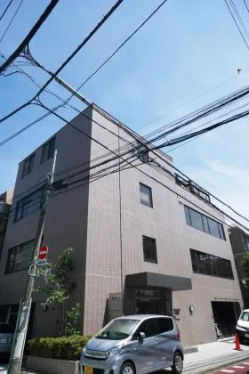 新和ビルの外観
