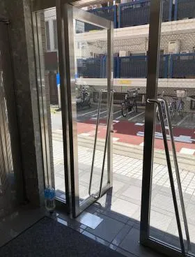 新和ビルの外観