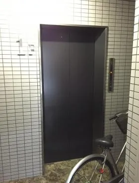 G.Tビルの外観