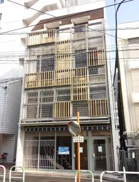 エステビルの外観