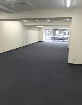 ドルフ板橋の外観
