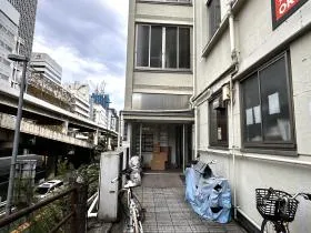 九牧王ビルの外観