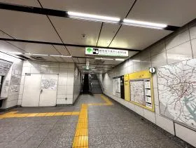 都営浅草線「宝町駅」