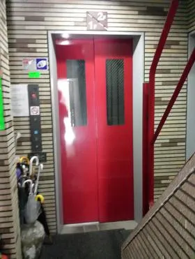 伊勢屋ビルの外観