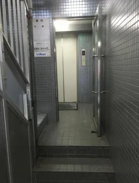佐藤ビルの外観