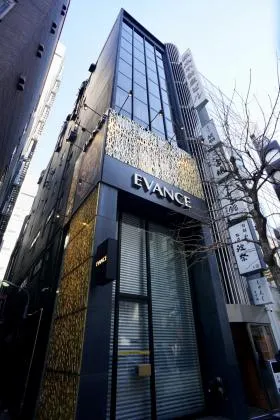 塚本不動産ビルの外観