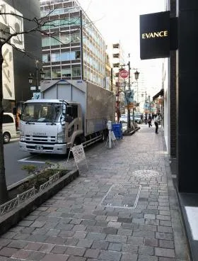 塚本不動産ビルの外観