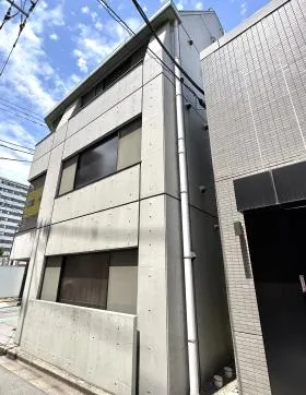 アロニアビルの外観