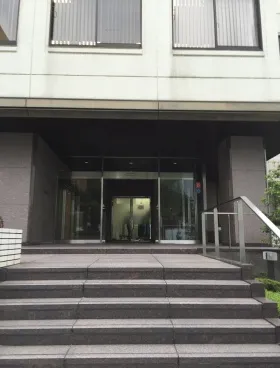 東建・長井ビルの外観